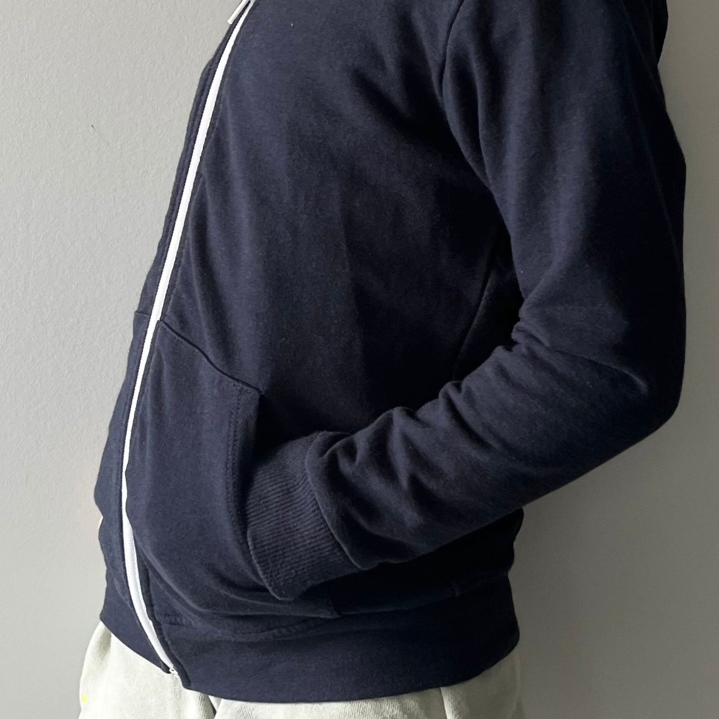 the zip up hoodie (preloved)
